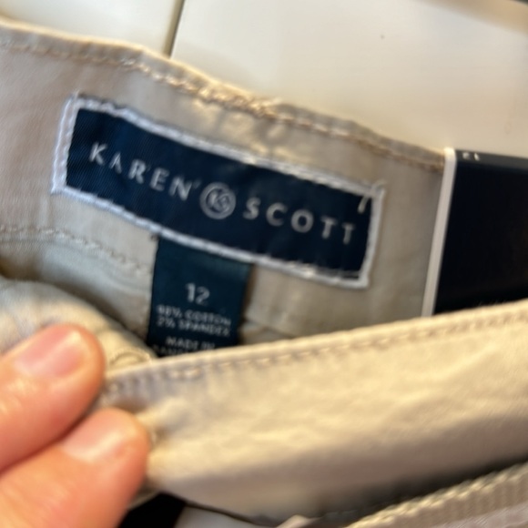 NWT Karen Scott khaki Tummy Control “Skimmer” Capris Size 12 w/ Matching Belt - Picture 6 of 8